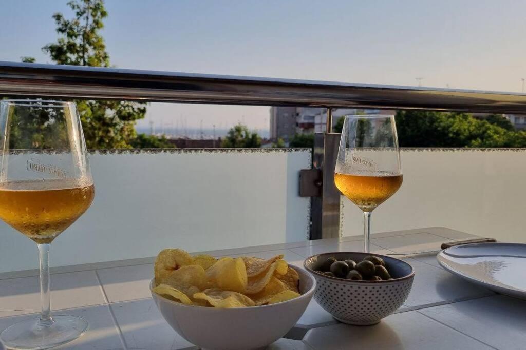 Piso En El Centro Con Vistas Al Mar Y Balcon Apartment Roses Exterior photo